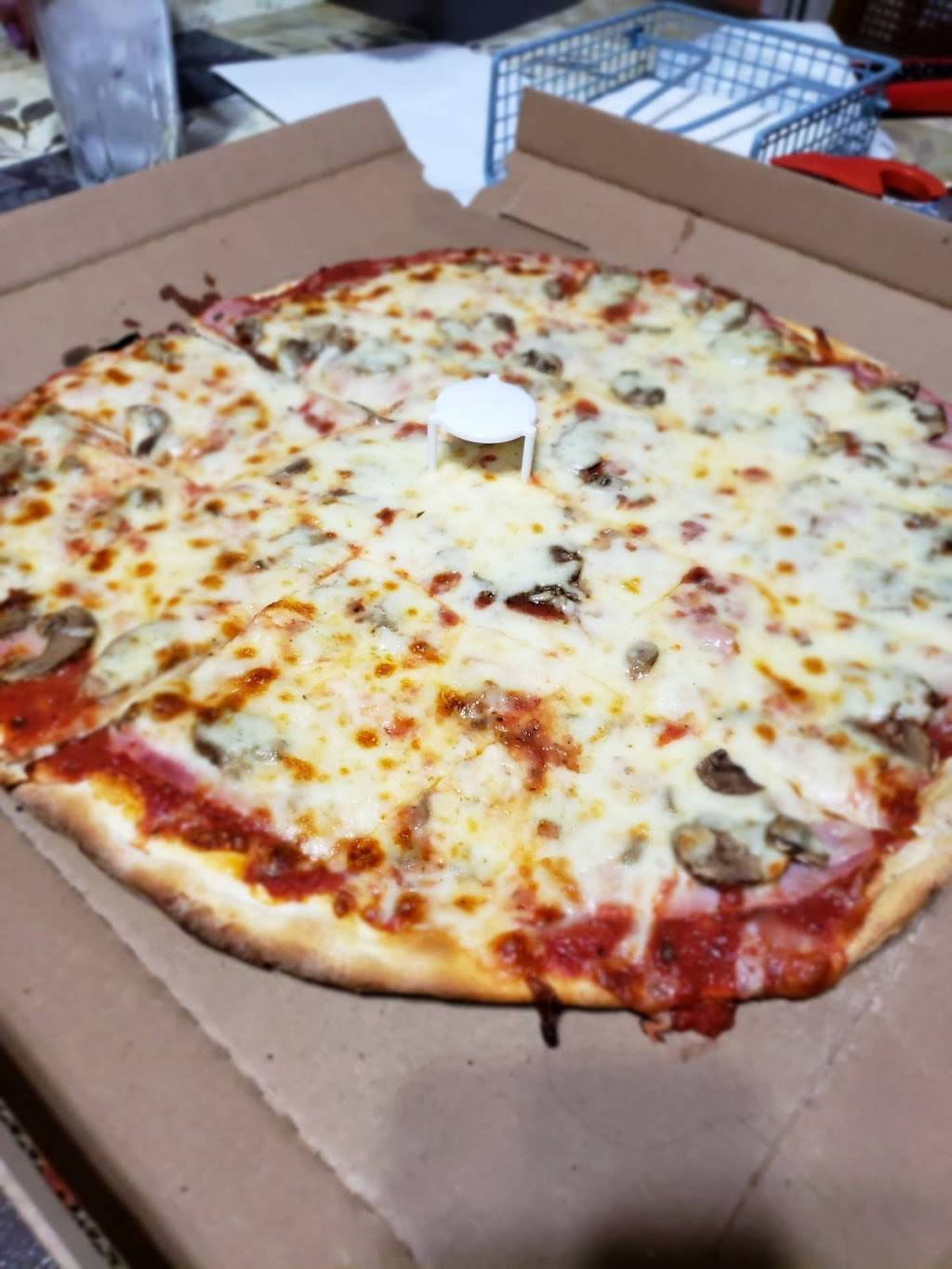 Tonys Pizza | restaurant | 3302 Sheridan Rd, Zion, IL 60099, USA | 8477317777 OR +1 847-731-7777