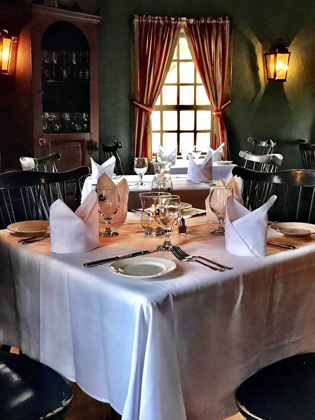 White Horse Tavern | restaurant | 26 Marlborough St, Newport, RI 02840, USA | 4018493600 OR +1 401-849-3600