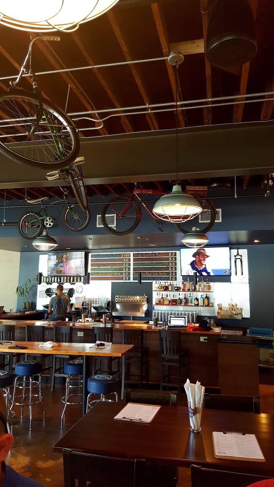 Peloton Station | restaurant | 114-126 10th St NW, Charlottesville, VA 22903, USA | 4342847786 OR +1 434-284-7786