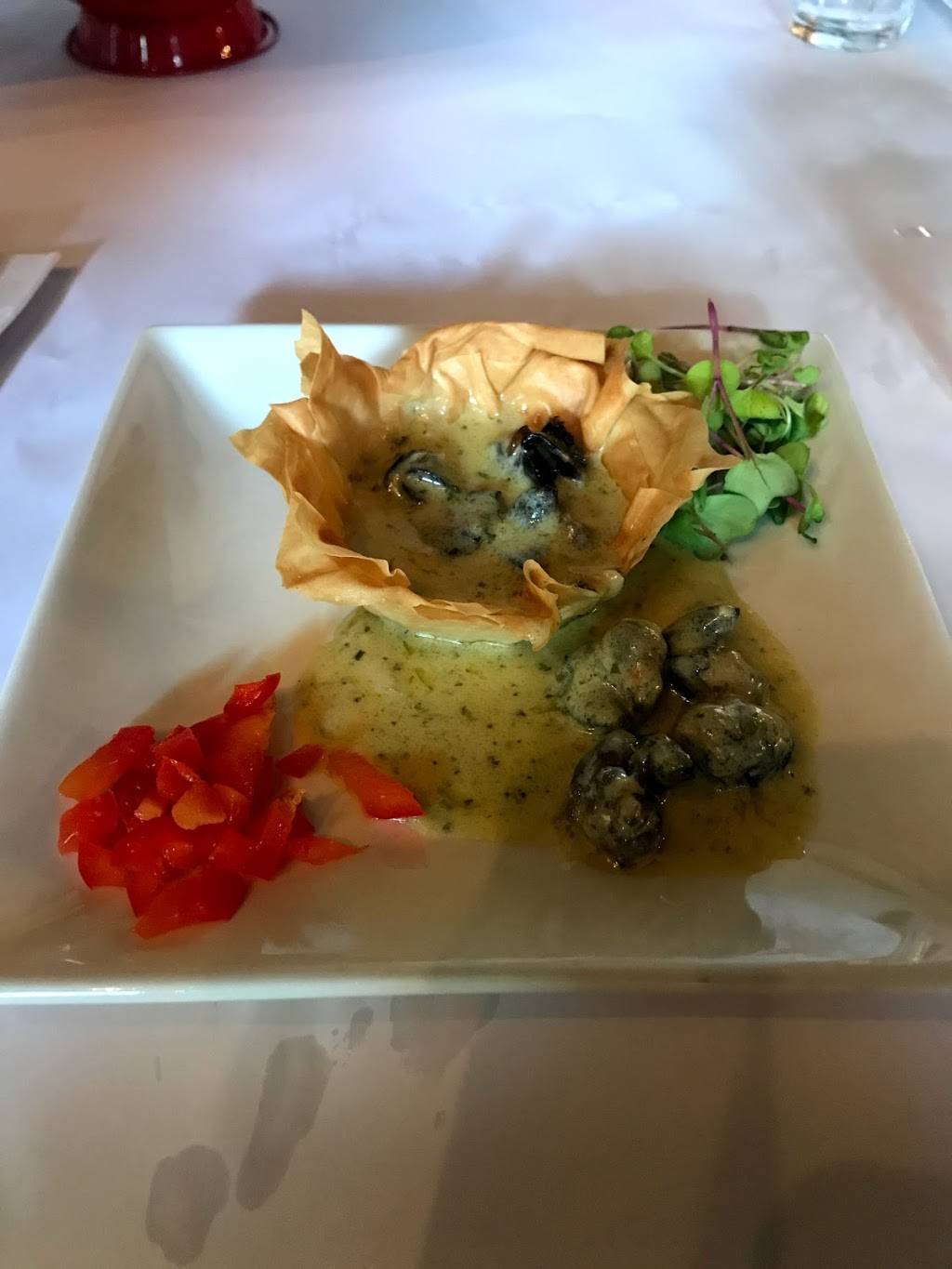 Le Manoir | restaurant | 3077 Chemin Saint-Louis, Québec, QC G1W 1R6, Canada | 4186595628 OR +1 418-659-5628