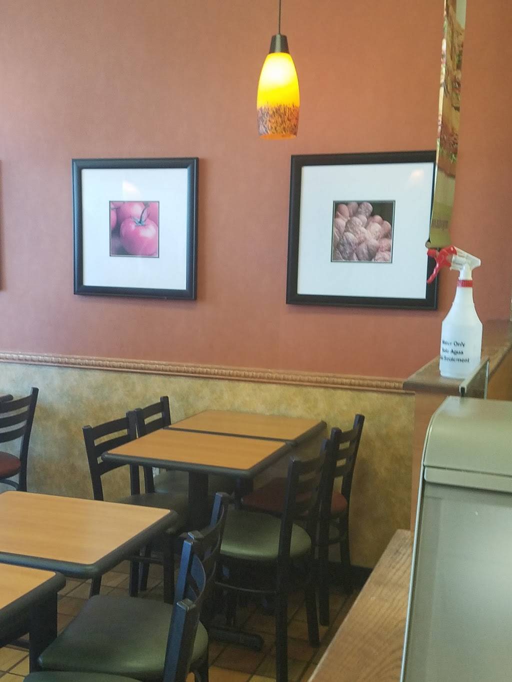 Subway | restaurant | 11812 Belleville Rd, Belleville, MI 48111, USA | 7346977782 OR +1 734-697-7782