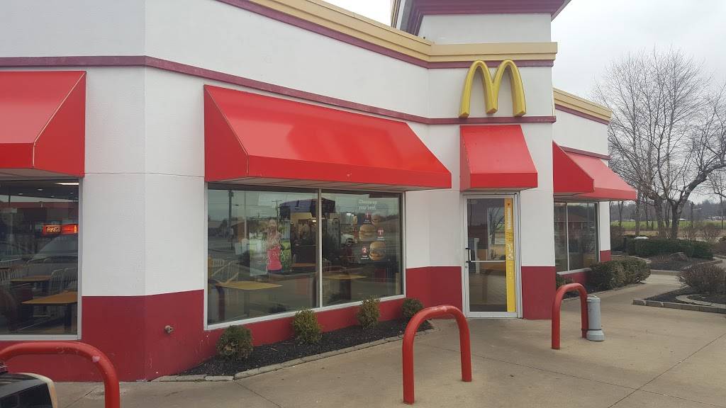 McDonalds | cafe | 6415 MO-77, Benton, MO 63736, USA | 5735453158 OR +1 573-545-3158
