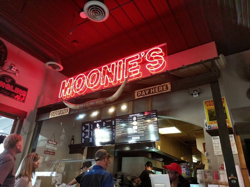 Moonies Texas BBQ | restaurant | 5545 Atlanta Hwy, Flowery Branch, GA 30542, USA | 6788288366 OR +1 678-828-8366