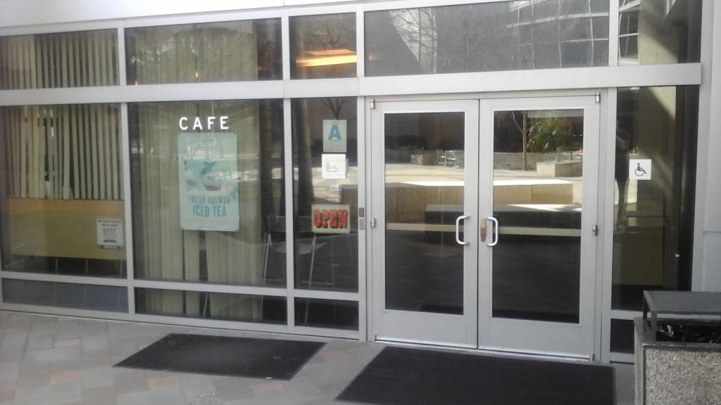 Crossroads Cafe | cafe | 4050 Taylor St, San Diego, CA 92110, USA | 6196886824 OR +1 619-688-6824