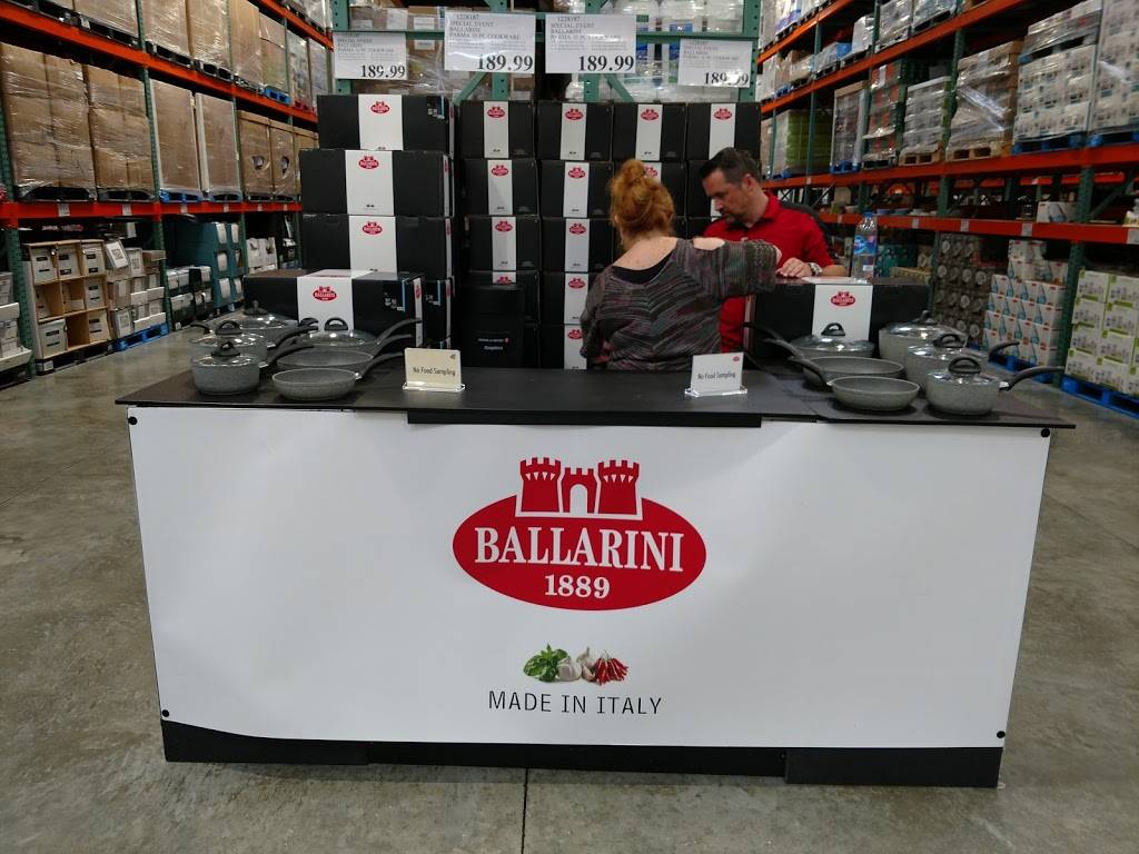 Costco Food Court | meal takeaway | 13450 SW 120th St, Miami, FL 33186, USA | 3059644227 OR +1 305-964-4227