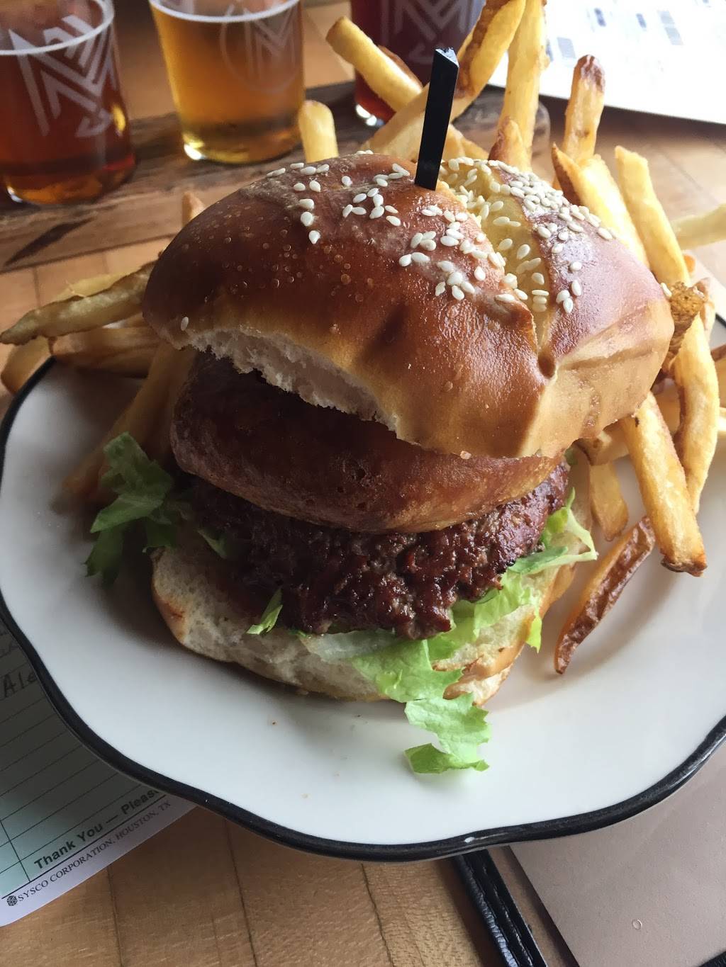 Monnik Beer Company | restaurant | 1036 E Burnett Ave, Louisville, KY 40217, USA | 5027426564 OR +1 502-742-6564