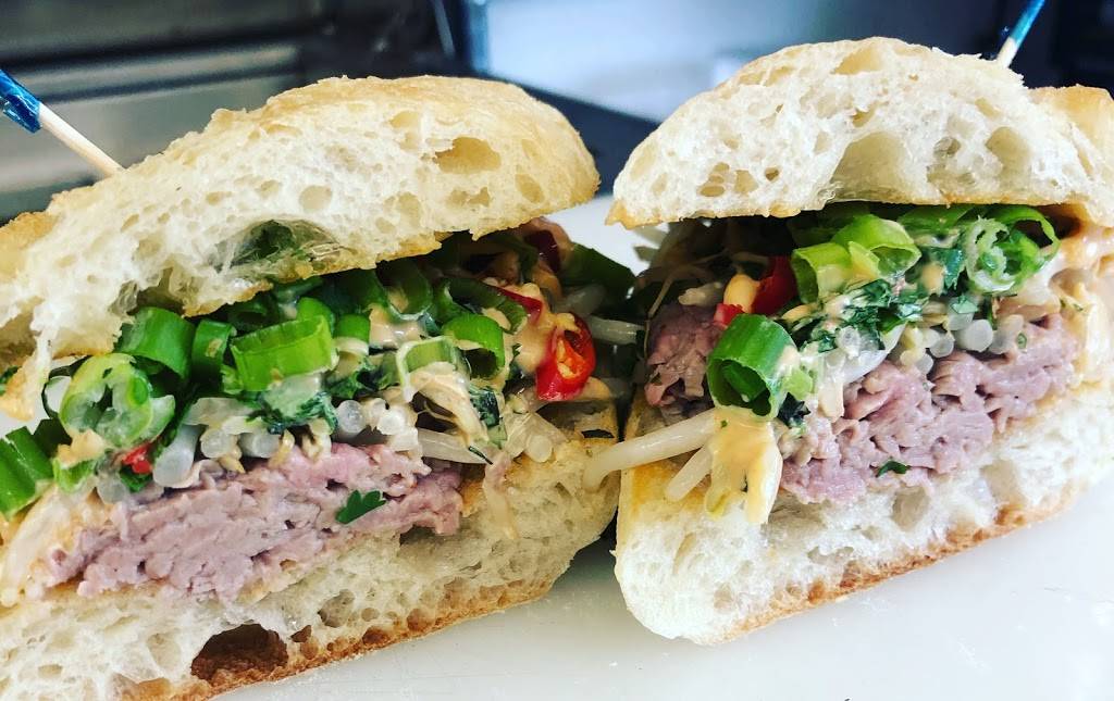 20Pho7Austin | restaurant | 601 W Live Oak St, Austin, TX 78704, USA | 5126455400 OR +1 512-645-5400