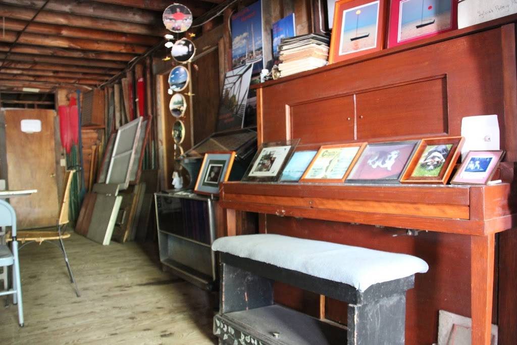 Auer Family/Charlies Boathouse | meal takeaway | 3181 North Ave, Burlington, VT 05408, USA | 8028629840 OR +1 802-862-9840