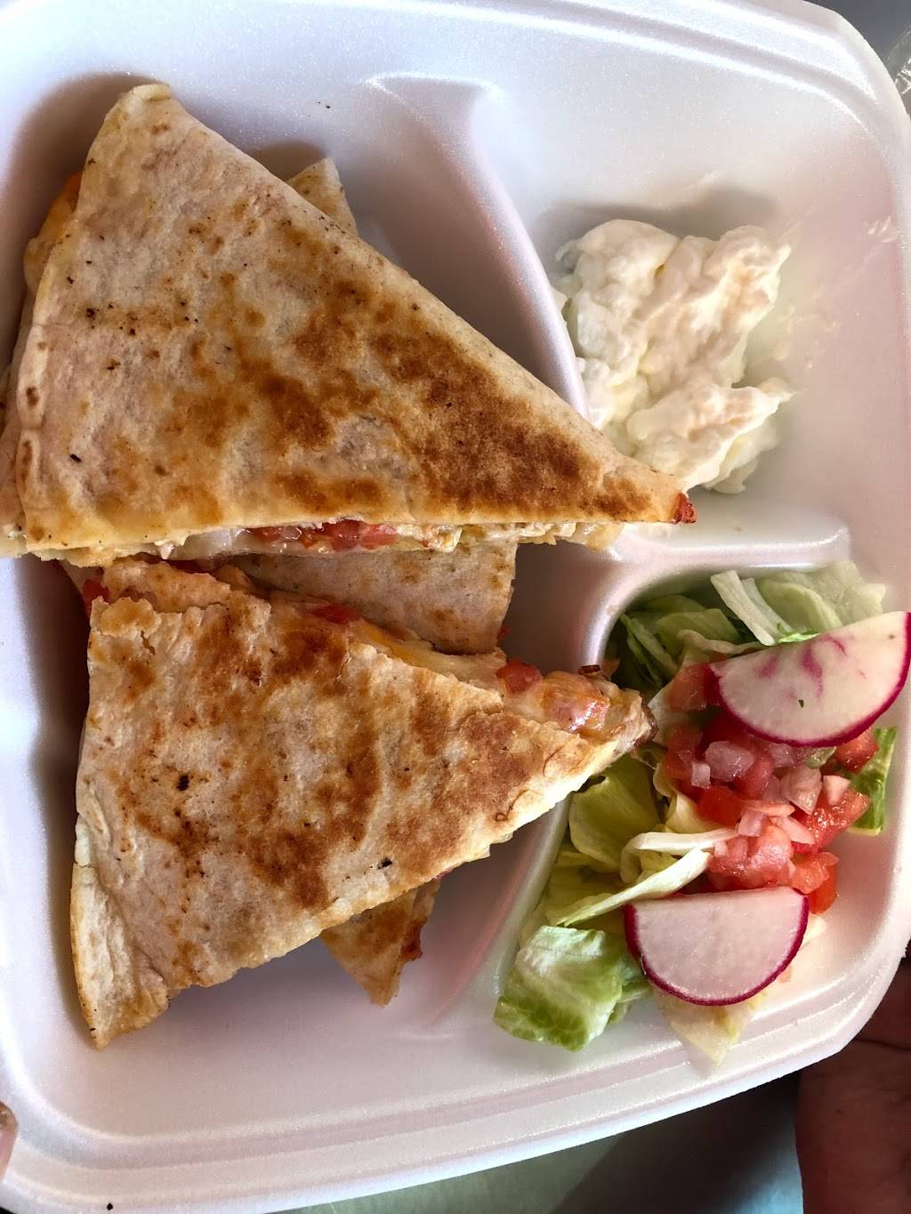 El Encanto Latino - Food Truck | restaurant | 947-923 S George Mason Dr, Arlington, VA 22204, USA | 2406054547 OR +1 240-605-4547