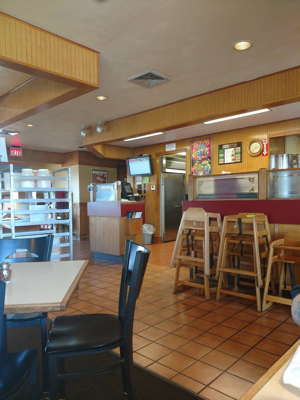 Pizza Hut | meal delivery | 1897 N State Hwy CC, Nixa, MO 65714, USA | 4177254632 OR +1 417-725-4632