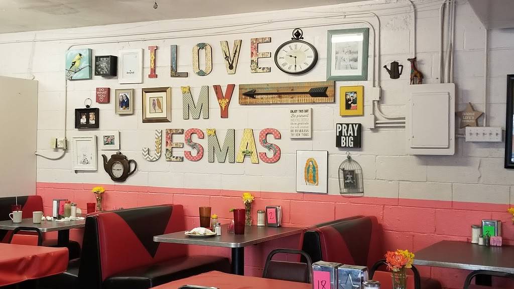 Jesmas Mexican Foods | restaurant | 1722 Rigsby Ave, San Antonio, TX 78210, USA | 2103371938 OR +1 210-337-1938