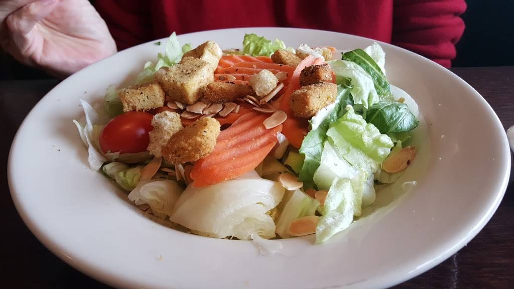 Old Chicago | restaurant | 4110 N Academy Blvd, Colorado Springs, CO 80918, USA | 7195360633 OR +1 719-536-0633