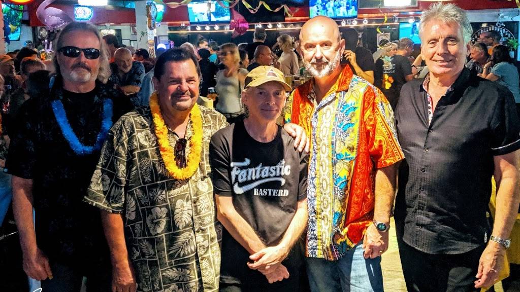 Jo Blo’s Rock & Wok | restaurant | 155 St Paul Crescent, St. Catharines, ON L2S 1N4, Canada | 9056858280 OR +1 905-685-8280