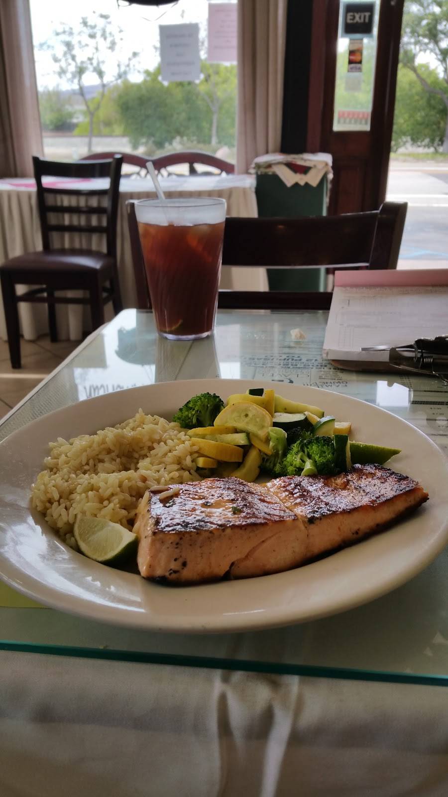 Restaurant Y Pupuseria Clavel | restaurant | 3010 E Los Angeles Ave, Simi Valley, CA 93065, USA | 8055263421 OR +1 805-526-3421