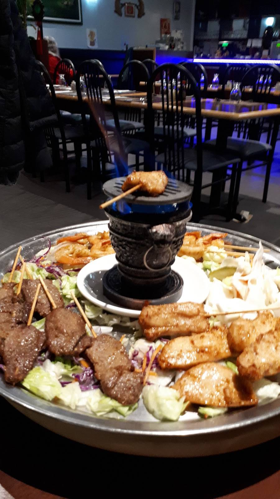 Restaurant Le Nouveau Paradis | restaurant | 13035 Rue Sherbrooke E, Pointe-aux-Trembles, QC H1A 1B9, Canada | 5146420433 OR +1 514-642-0433