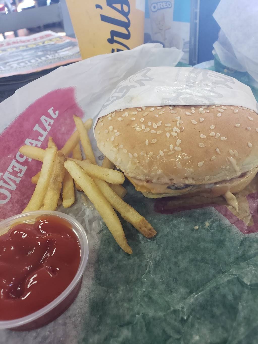 Carls Jr. | restaurant | 1000 Front St, Soledad, CA 93960, USA | 8316782880 OR +1 831-678-2880