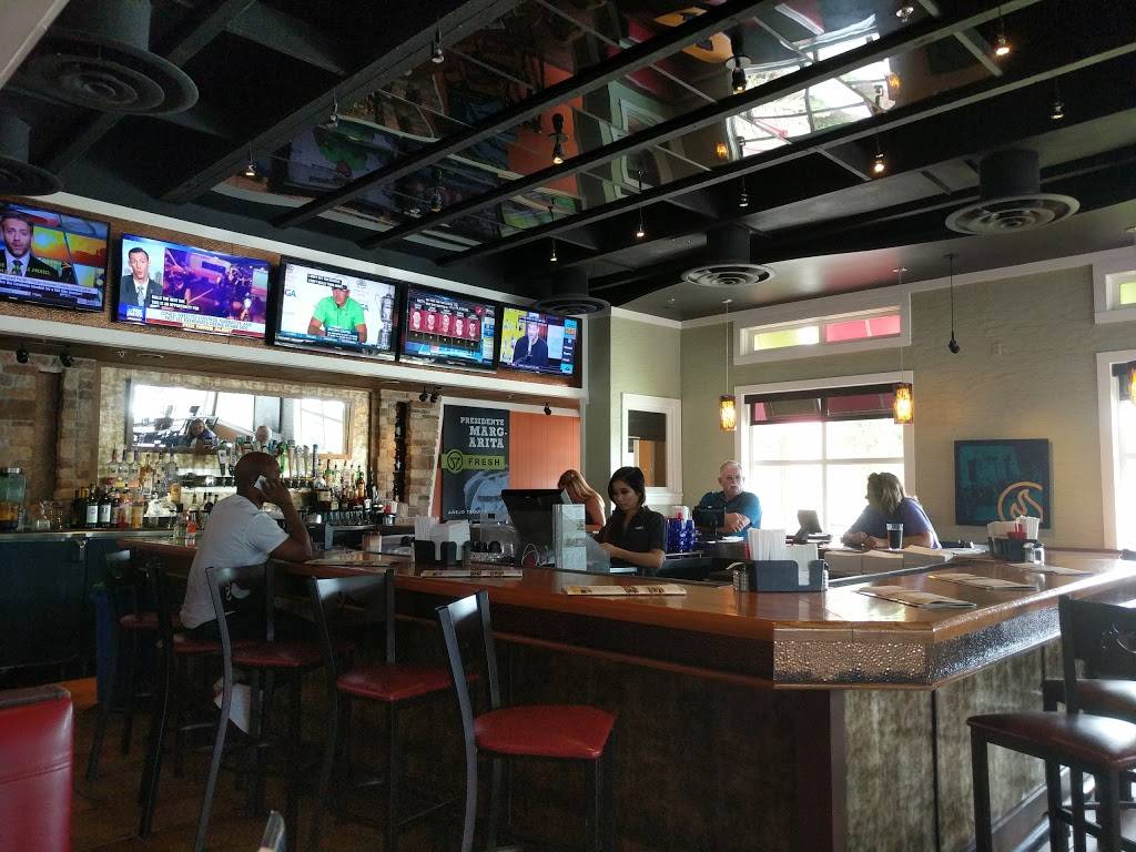 Chilis Grill & Bar | meal takeaway | 9530 Applecross Rd, Jacksonville, FL 32222, USA | 9047787551 OR +1 904-778-7551