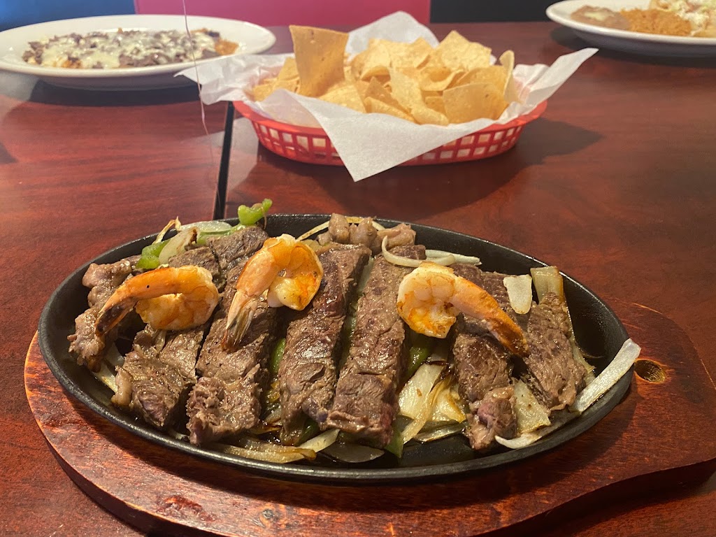 Las Chabelitas Mexican Restaurant | restaurant | 2401 E Jackson St, Hugo, OK 74743, USA | 5807438054 OR +1 580-743-8054