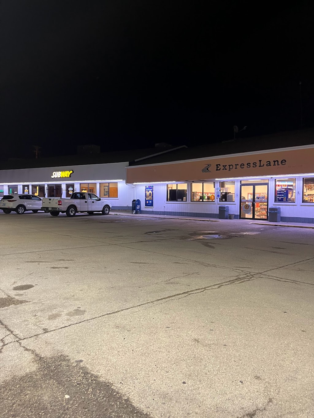 Shell | restaurant | 32000 Co Hwy 2, Hillsdale, IL 61257, USA | 8157168869 OR +1 815-716-8869