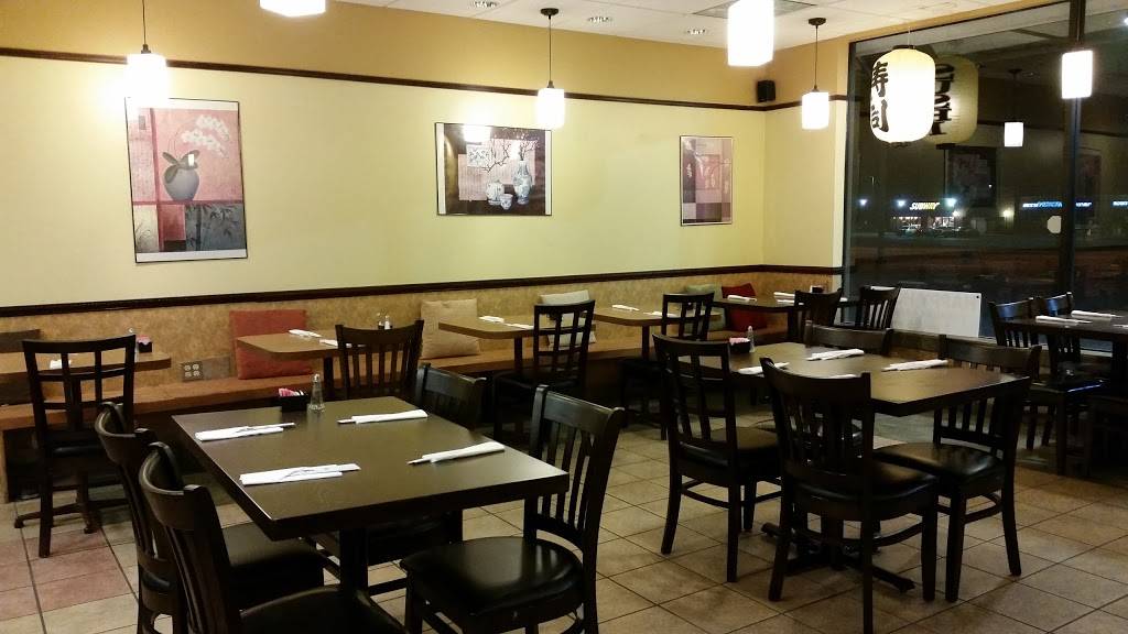 Shawns Sushi | restaurant | 5612 Northwest Expy, Warr Acres, OK 73132, USA | 4057922211 OR +1 405-792-2211