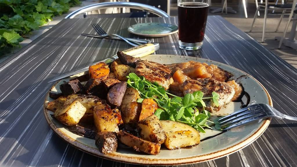 Crescent Hill Craft House | restaurant | 2636 Frankfort Ave, Louisville, KY 40206, USA | 5028959400 OR +1 502-895-9400