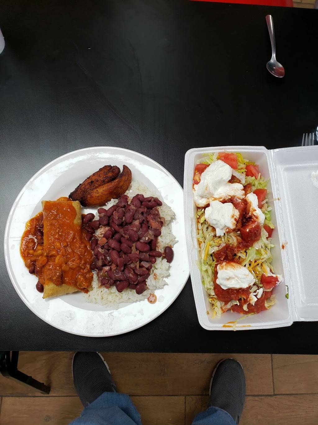 Halls Deli Cuban Cafe | restaurant | 7438 Maynardville Pike, Knoxville, TN 37938, USA | 8653773222 OR +1 865-377-3222