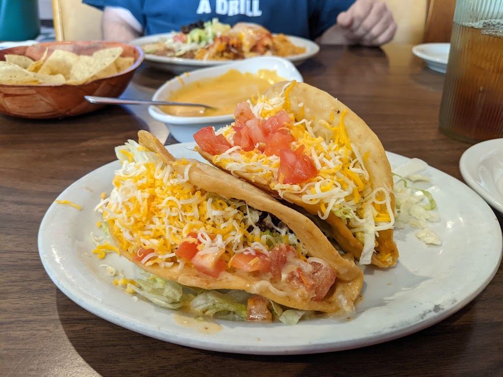 Michaels Cantina | night club | 912 Omaha Ave, Norfolk, NE 68701, USA | 4023716707 OR +1 402-371-6707