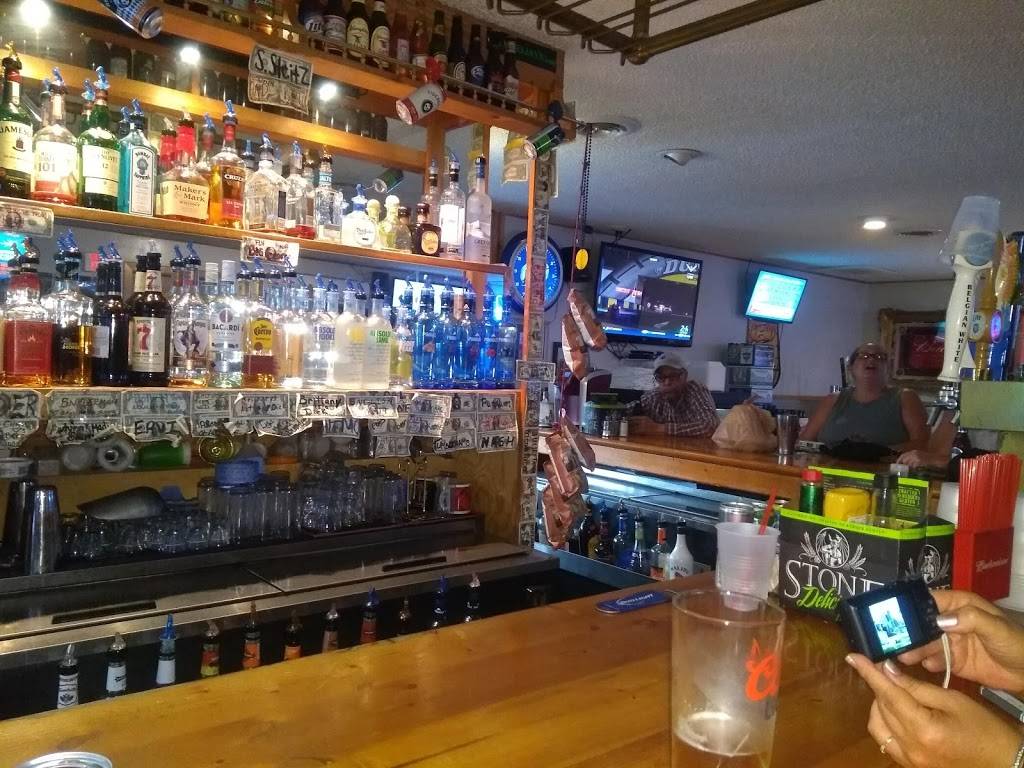 Lees Sports & Spirits | restaurant | 209 W Bigelow Ave, Plain City, OH 43064, USA | 6148730780 OR +1 614-873-0780