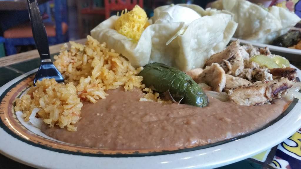 Rosas Café & Tortilla Factory | restaurant | 6050 Hawrylak, Lake Worth, TX 76135, USA | 8172374009 OR +1 817-237-4009