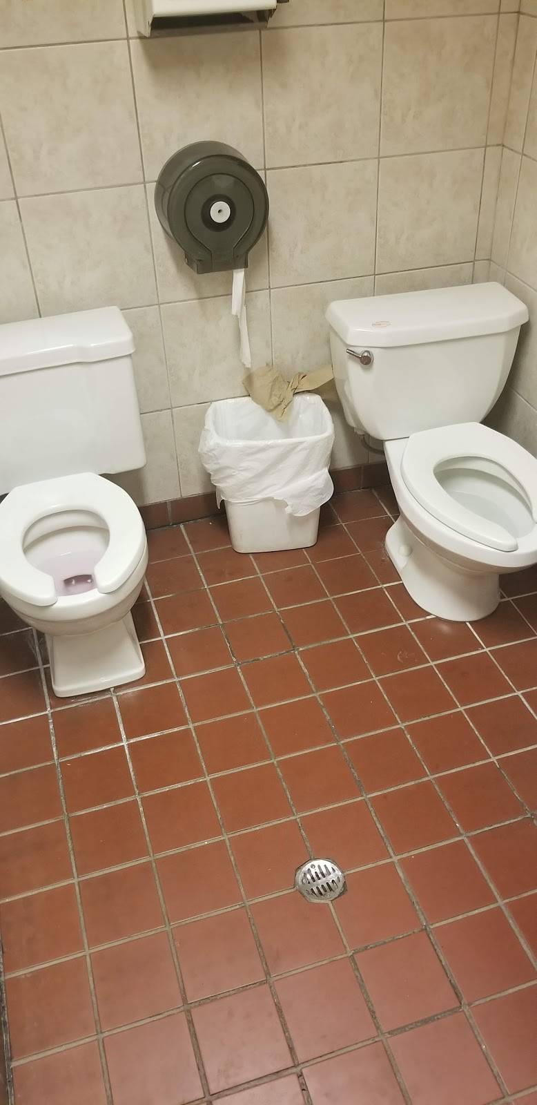 Turners Port of Call | restaurant | 997 E River Rd, Grand Island, NY 14072, USA | 7167731114 OR +1 716-773-1114