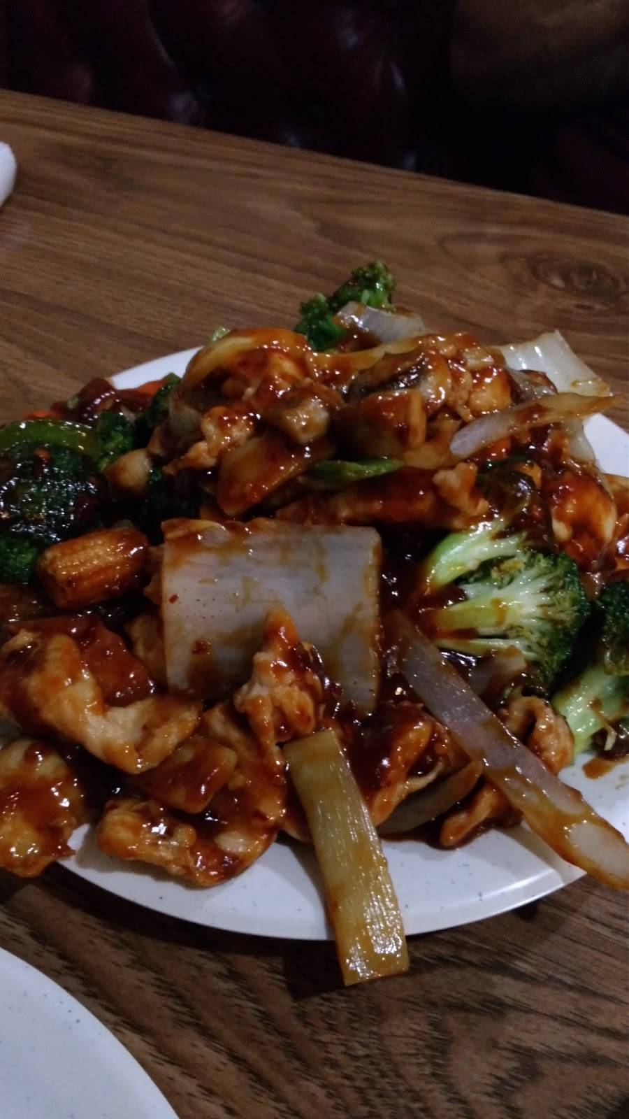 China House | restaurant | 3158 S 27th St, Milwaukee, WI 53215, USA | 4143830448 OR +1 414-383-0448