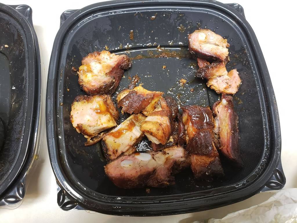 Sharkos BBQ | restaurant | 4931 IL-59, Naperville, IL 60564, USA | 6307177227 OR +1 630-717-7227