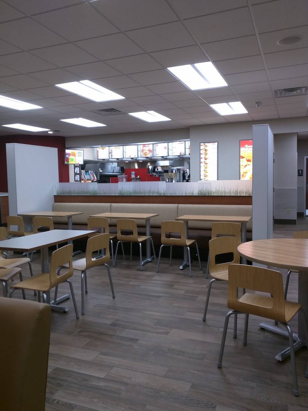 Wendys | restaurant | 521 N Line St, Columbia City, IN 46725, USA | 2602443620 OR +1 260-244-3620