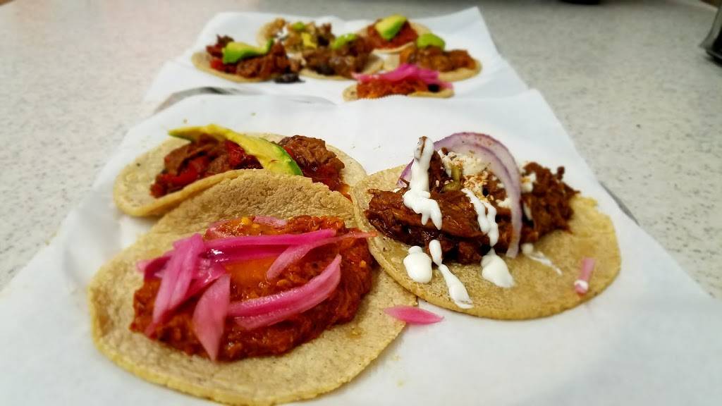 Guisados | restaurant | 2100 East Cesar E Chavez Avenue, Los Angeles, CA 90033, USA | 3232647201 OR +1 323-264-7201