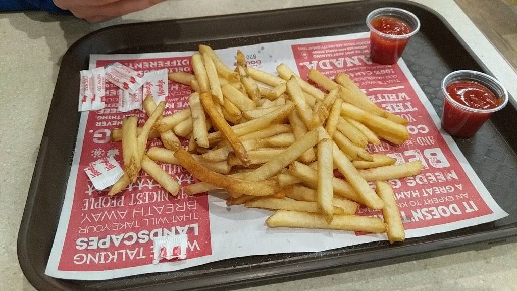 Wendys | restaurant | 1590 Huron Church Rd, Windsor, ON N9C 2L1, Canada | 5192544406 OR +1 519-254-4406