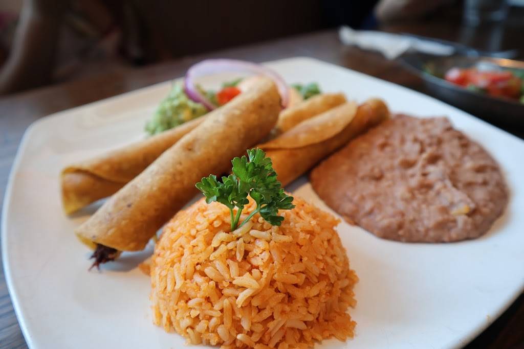 Menas Grill | restaurant | 1851 N Greenville Ave #500, Richardson, TX 75081, USA | 9722356300 OR +1 972-235-6300