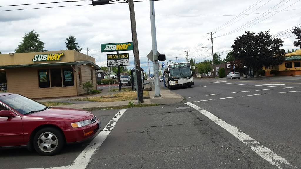 Subway | meal takeaway | 3103 NE 82nd Ave, Portland, OR 97220, USA | 5037197075 OR +1 503-719-7075