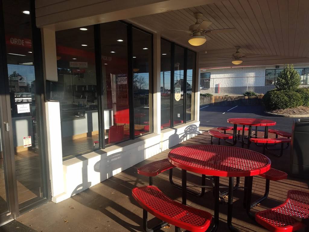 Dominos Pizza | meal delivery | 515 N Central Ave, Hapeville, GA 30354, USA | 4046692666 OR +1 404-669-2666