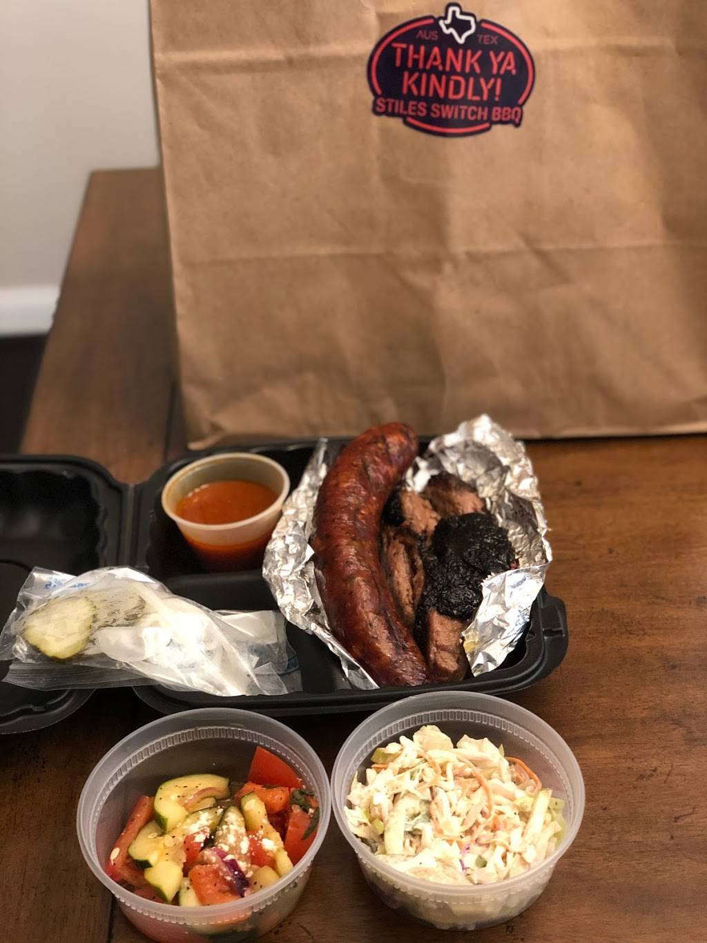 Stiles Switch BBQ | restaurant | 800 W Whitestone Blvd Suite A-1, Cedar Park, TX 78613, USA | 5123053611 OR +1 512-305-3611