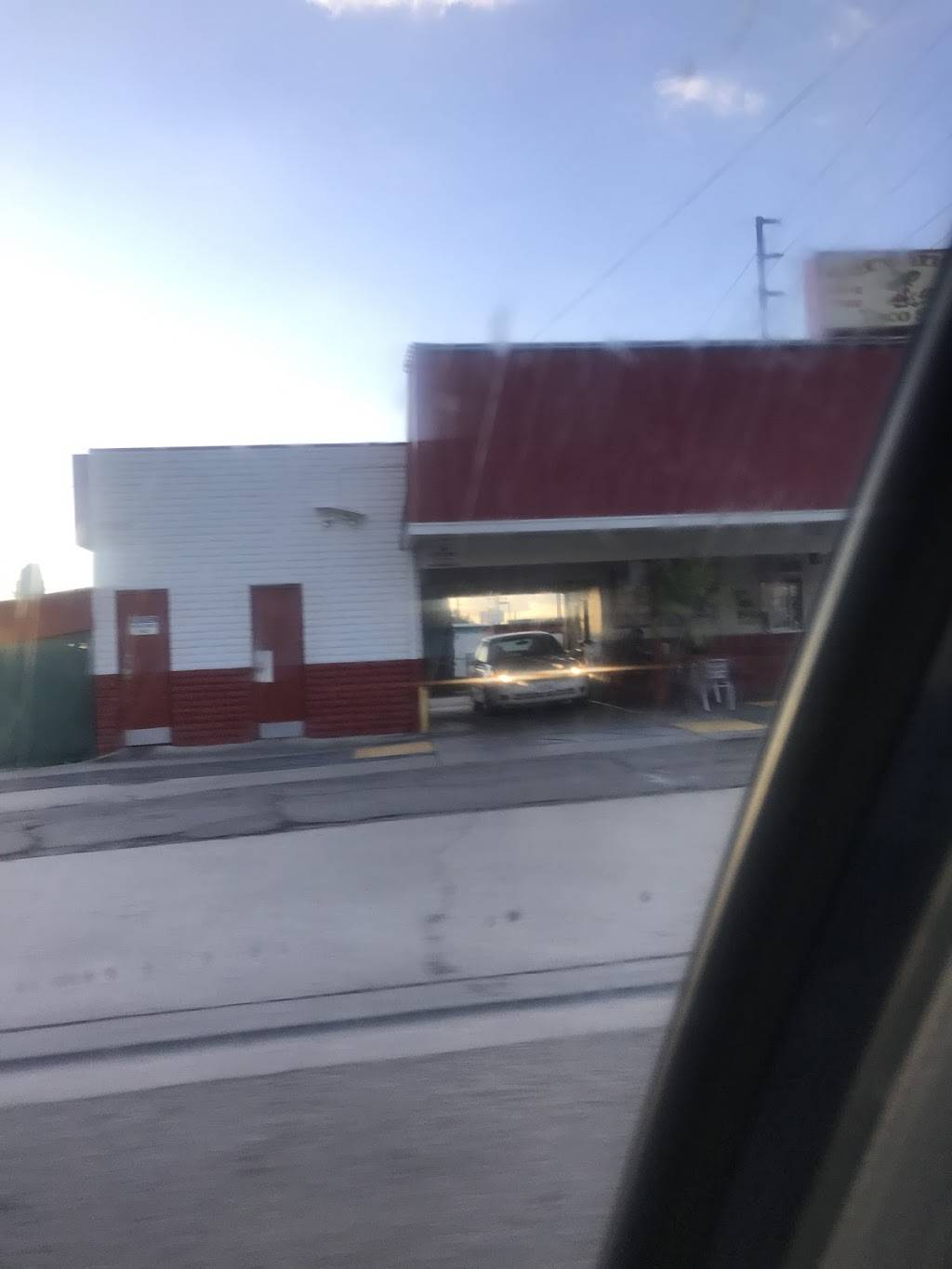 Servandos Taco Shop | restaurant | 977 N Central Ave, Upland, CA 91786, USA | 9099829610 OR +1 909-982-9610