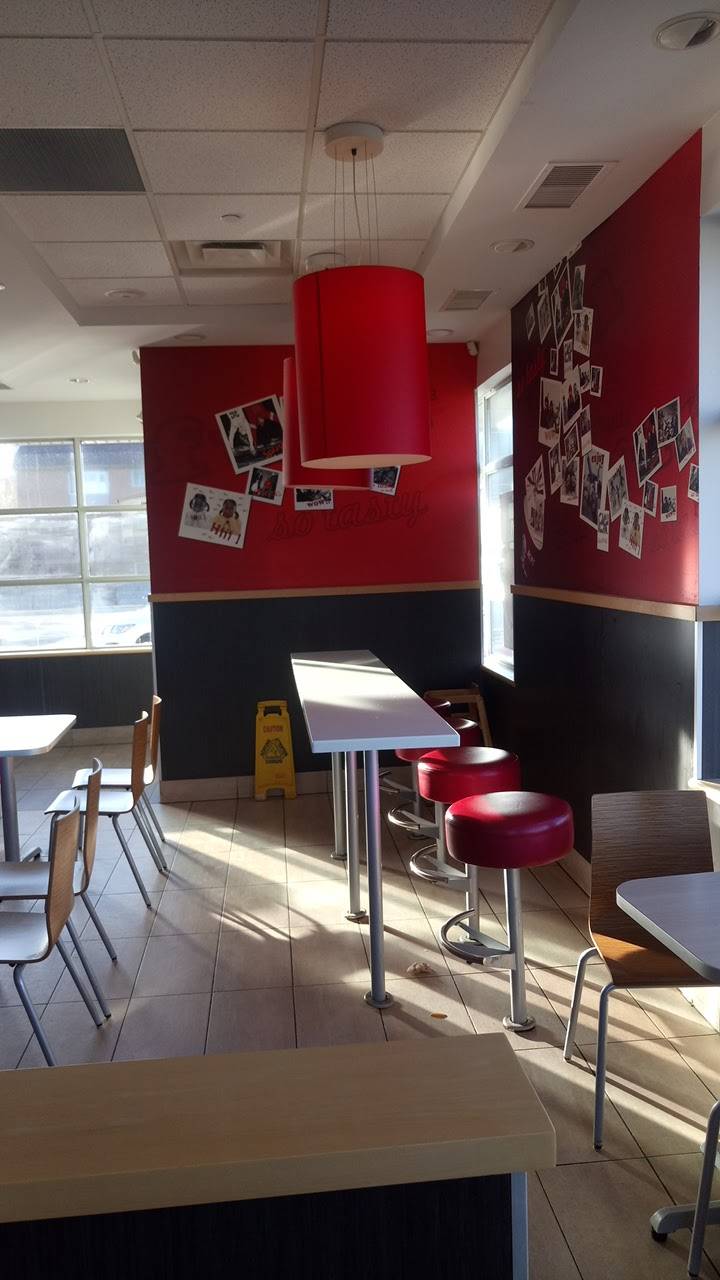 KFC | meal delivery | 3058 Mayfield Rd, Brampton, ON L6Z 0E3, Canada | 9058463935 OR +1 905-846-3935