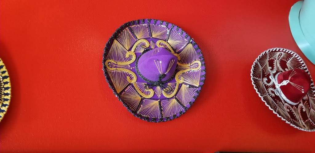 Mi Tierra Restaurant | restaurant | 16238 N Oracle Rd, Tucson, AZ 85739, USA | 5208253040 OR +1 520-825-3040