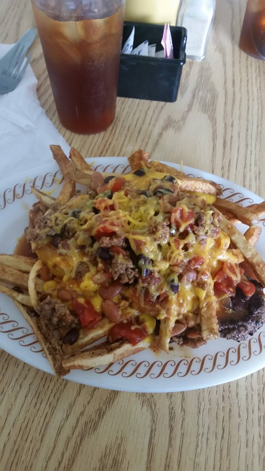 Oarhouse | restaurant | 305 Schuyler St, Oquawka, IL 61469, USA | 3098676277 OR +1 309-867-6277