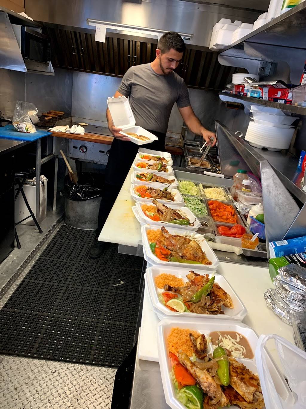 Taqueria Albertos | restaurant | 1322 Smithville Hwy, McMinnville, TN 37110, USA | 9313041039 OR +1 931-304-1039