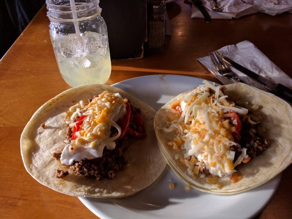 Shooters Roadhouse | restaurant | 17 Sandwich St N, Amherstburg, ON N9V 2T8, Canada | 5197367878 OR +1 519-736-7878