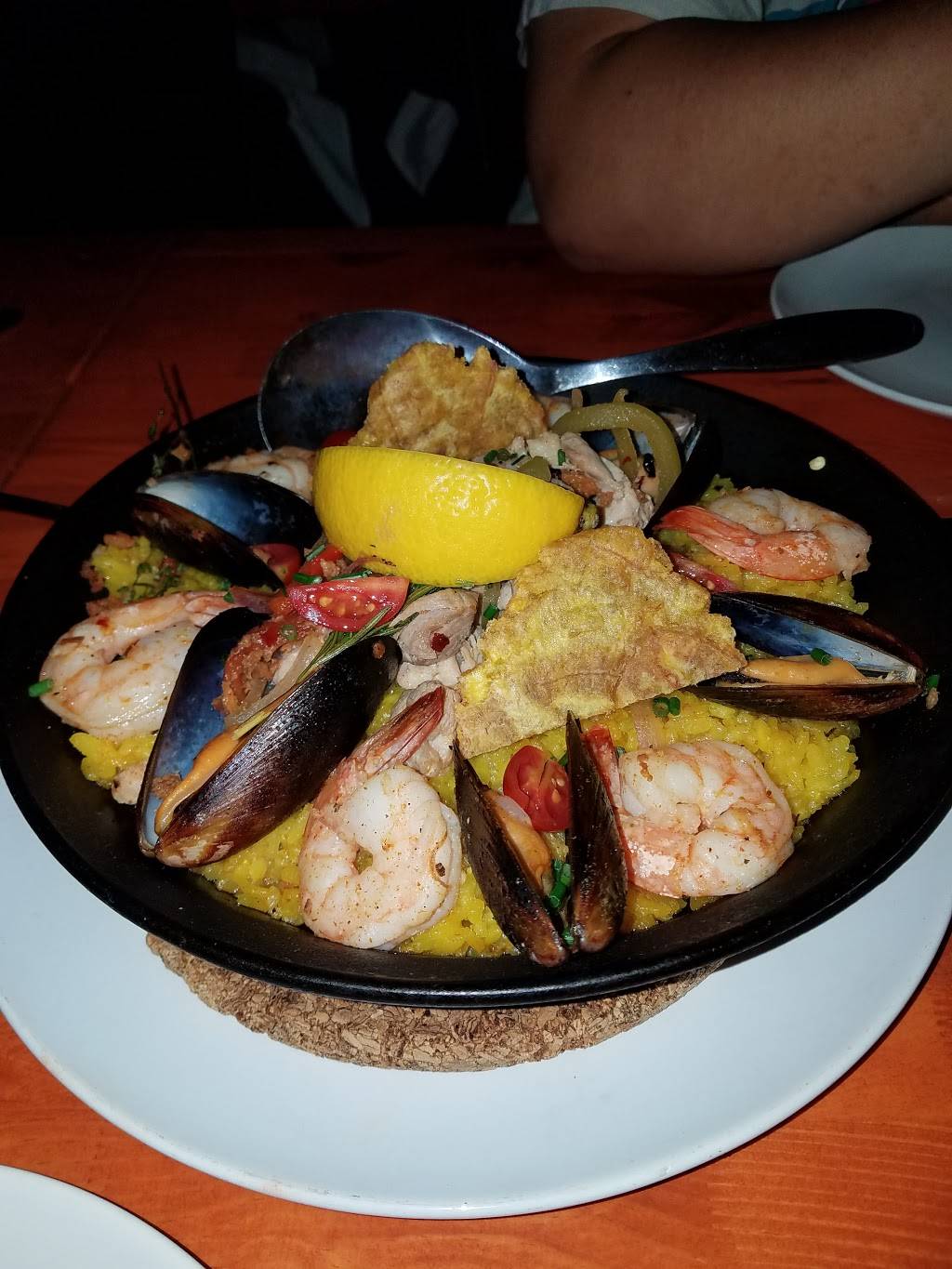 Lolas Lounge | restaurant | 9085 Elk Grove Blvd, Elk Grove, CA 95624, USA | 9166855652 OR +1 916-685-5652