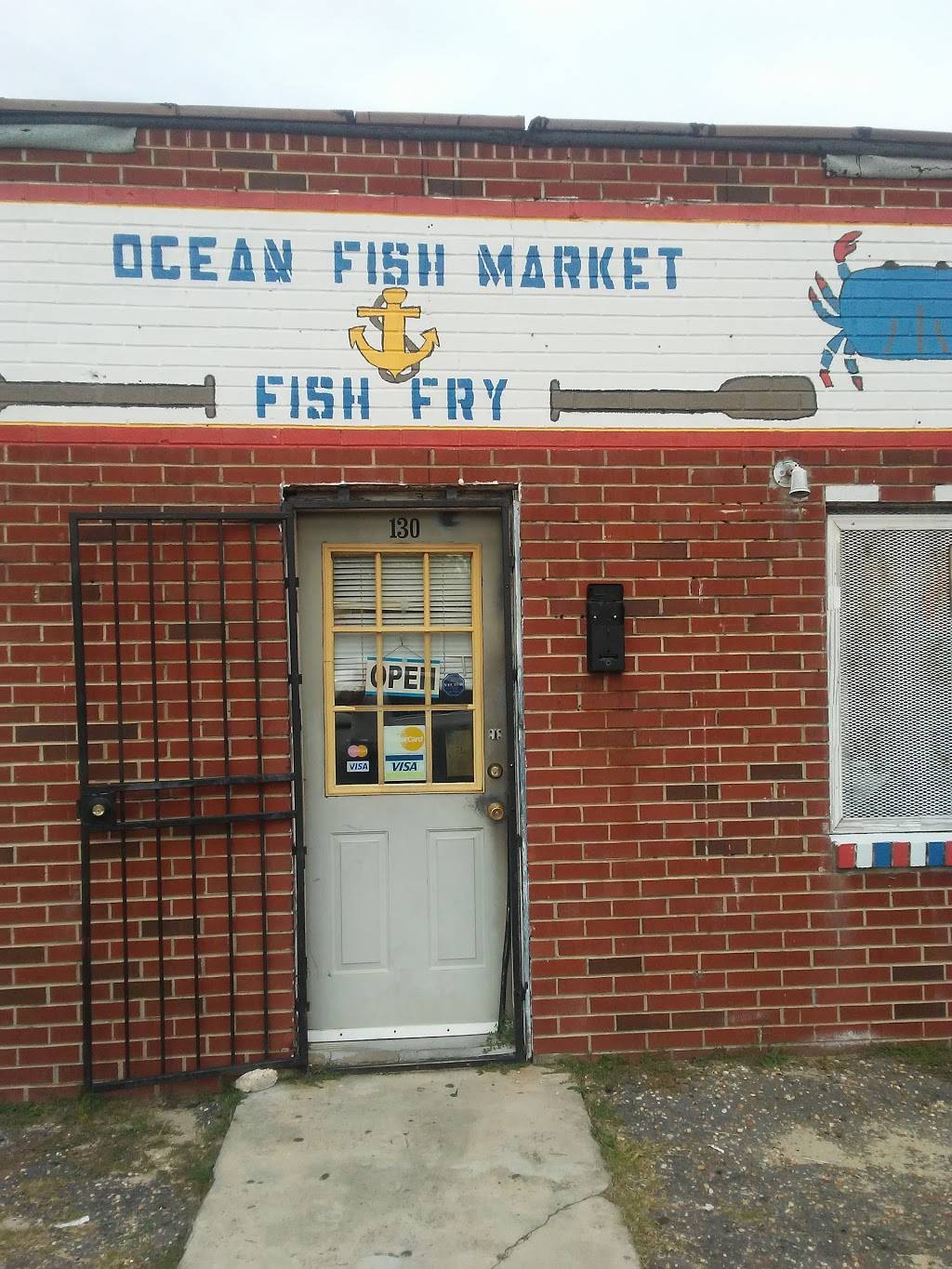 Ocean Fish Market & Fish Fry | restaurant | 130 N Main St, Spring Lake, NC 28390, USA | 9104974275 OR +1 910-497-4275
