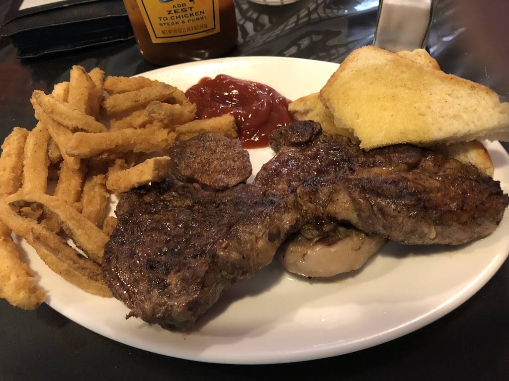 Hooterville Diner | restaurant | 25801 US-82, Waynesville, GA 31566, USA | 9127786500 OR +1 912-778-6500