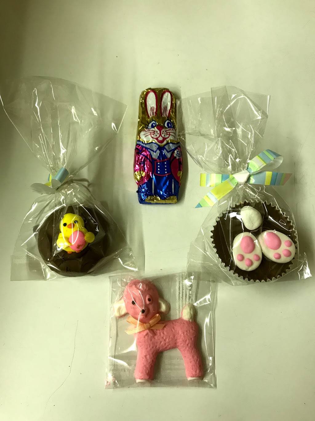 Sweet Street Candies and Goodies | restaurant | 17 W St Charles Rd, Lombard, IL 60148, USA | 6306278510 OR +1 630-627-8510