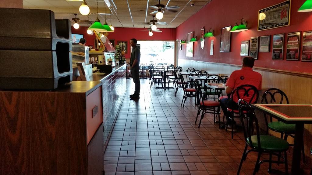 Leonardos Pizza | restaurant | 11051 N Port Washington Rd, Mequon, WI 53092, USA | 2622418557 OR +1 262-241-8557